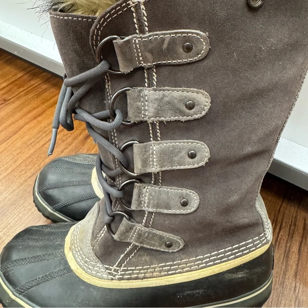 Sorel Women's NL1540 Fur Joan of Arctic Leather Waterproof Winter Boots Size 7